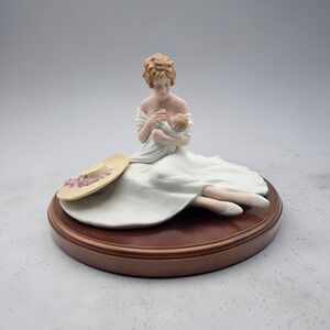 Rare Heirloom Tradition Louis Icart "Défense de Foyer" Limited Edition Figurine